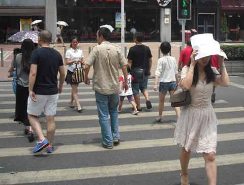 <em>桑拿</em>天搭上初伏末班车 今明或将闷热难耐_重