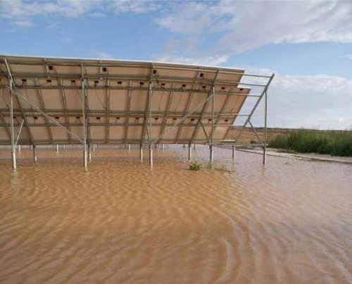 阿拉善盟拐子湖出现罕见短时强降雨_内蒙古天