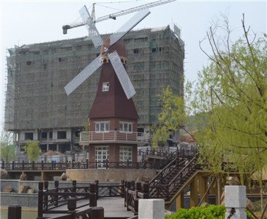 工友城莱茵小镇:伴山依云 湖畔心旅_腾讯房产