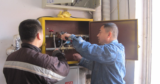 文登市区停暖供热:居民别急改装暖气管道