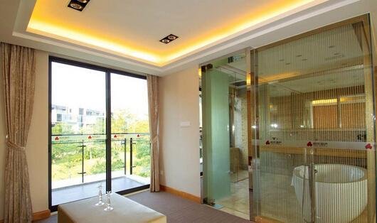 卫生间改客房 爸妈睡一晚上吐下泻!