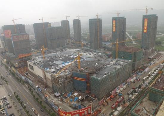 合作商户进场装修 平阳银泰城开业在即