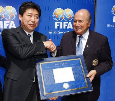 2010年世界杯抽签解说嘉宾张吉龙简介(图)_20