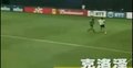 视频：克洛泽世界杯第二球 再次头球破门得分