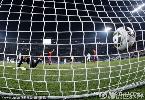 图文:西班牙VS洪都拉斯 第二粒进球瞬间