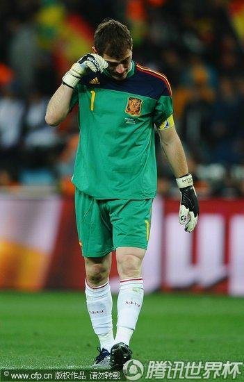 图文:荷兰0-1西班牙 卡西哭泣_2010南非世界杯