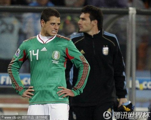 图文:阿根廷3-1墨西哥 埃尔南德斯遗憾表情_2