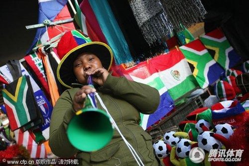 2010世界杯前瞻：特色喇叭“嗡嗡祖拉”遍布街头 即将响彻南非