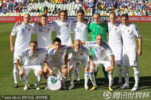图文:斯洛伐克VS巴拉圭 斯洛伐克首发合影_20