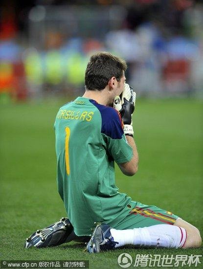图文:荷兰0-1西班牙 卡西哭泣_2010南非世界杯
