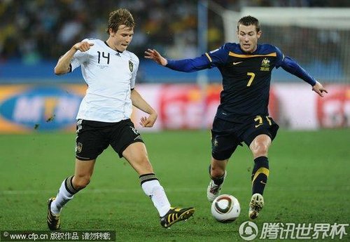 图文:德国VS澳大利亚 巴德施图贝尔传球_世界