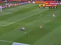 视频：达席尔瓦对本田圭佑犯规 日本获任意球