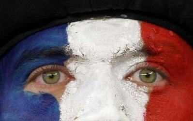 图文：A组法国VS乌拉圭 法国球迷期望胜利