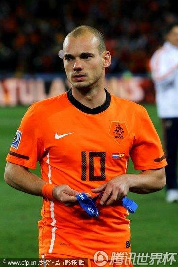 图文:荷兰0-1西班牙 荷兰队获得亚军(11)_2010南非世界杯