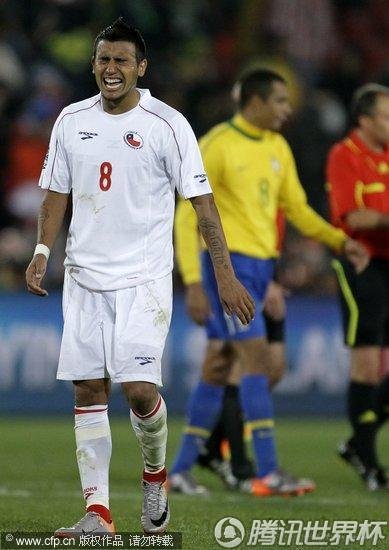 图文:巴西vs智利 比达尔哭泣_2010南非世界杯