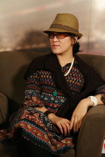 最具争议性女诗人,梁文道宿敌赵丽华