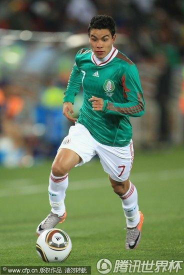 图文:法国0-2墨西哥 巴雷拉带球进攻_世界杯图