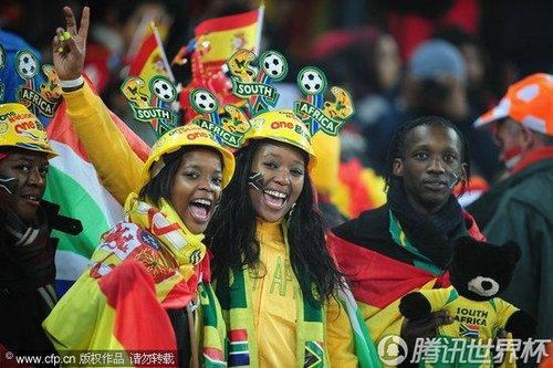 图文:荷兰VS西班牙 现场热情非洲球迷_世界杯