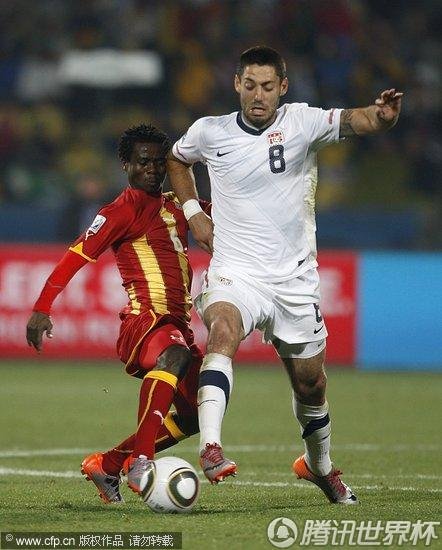 图文:加纳2-1美国 邓普希带球过人_世界杯图片