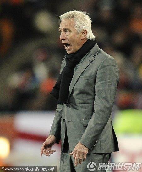 图文:荷兰0-1西班牙 范马尔维克惊诧表情_世界