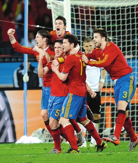 西班牙荷兰将会师决赛 世界杯迎第八支冠军队