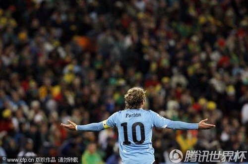 2010世界杯点球没进图片_2010世界杯点球没