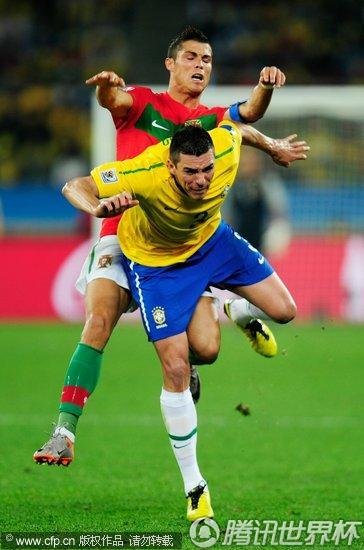 图文:葡萄牙0-0巴西 C罗恶意推人犯规_世界杯