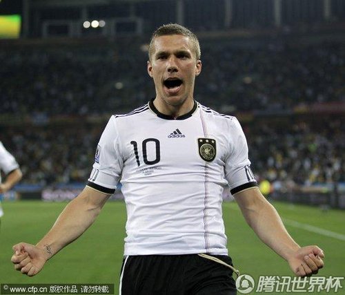 图文:波多尔斯基首开纪录多角度回放(10)_世界