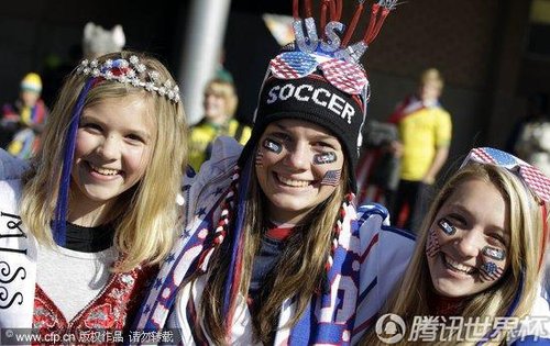 图文:斯洛文尼亚VS美国 三个女人一台戏_世界