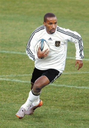 国将战加纳 日耳曼战车马力几何?_2010南非世界杯