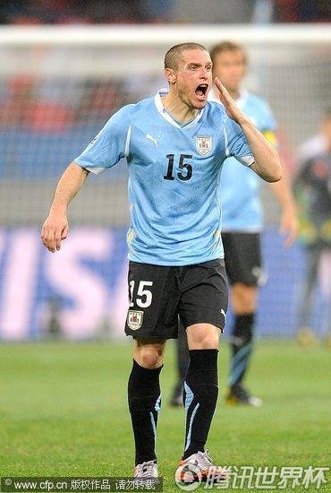图文:乌拉圭2-1韩国 佩雷斯呼喊队友_世界杯图
