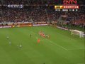 高清视频：乌拉圭绝妙任意球配合 佩雷拉劲射破网
