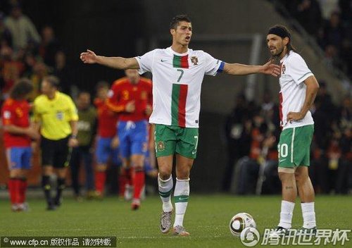 图文:西班牙1-0葡萄牙 葡萄牙队长c罗_世界杯图