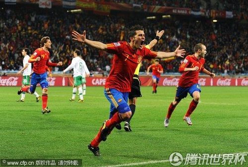 图文:西班牙vs葡萄牙 比利亚庆祝进球_2010南
