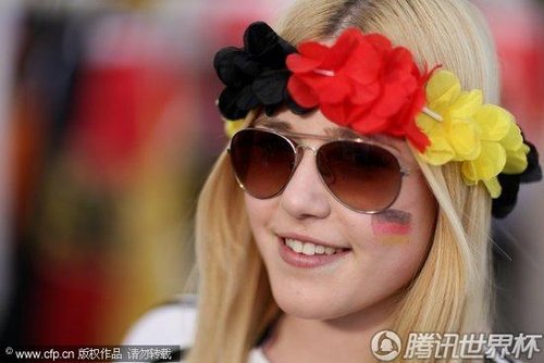 图文:德国vs澳大利亚 德国美女性感迷人_世界杯