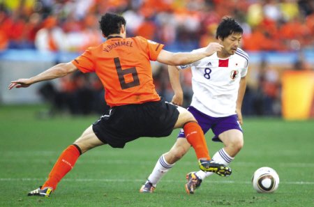 东南快报:西班牙新秀后腰阻击C罗_2010南非世界杯