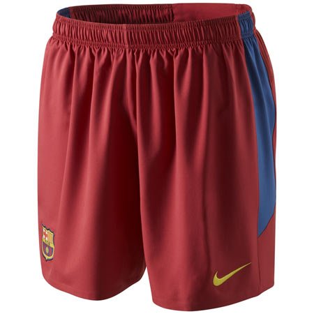 巴萨公布新赛季队服 不仅仅是一家俱乐部_2