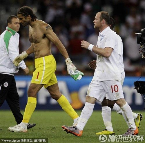 图文:英格兰0-0阿尔及利亚 平局让人不高兴_世