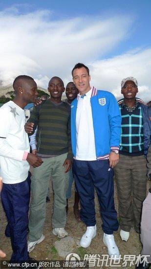 图文:英格兰再平一场 特里孩子中找灵感(18)_世