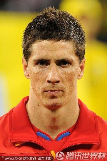 图文:西班牙1-0葡萄牙 西班牙队员托雷斯