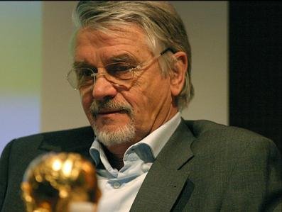 法国功勋主帅雅凯29日9:00做客绝对巨星