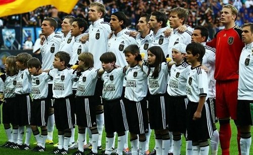 图文:热身赛德国VS波黑 德国队首发阵容