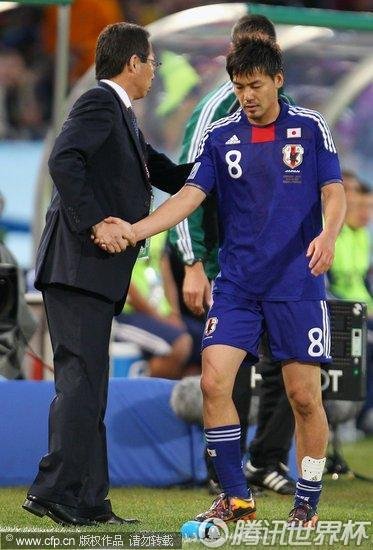 图文:巴拉圭VS日本 松井大辅被换下_2010南非世界杯_腾讯网