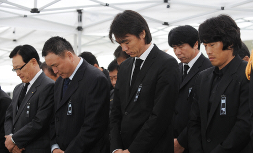 韩国预备名单发表恰逢哀悼日 将推迟公布日期