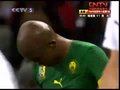 视频：喀麦隆右路传中 埃托奥停球稍大失良机