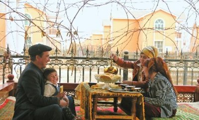 新疆:小额贴息贷款助力安居富民房建设_频道-