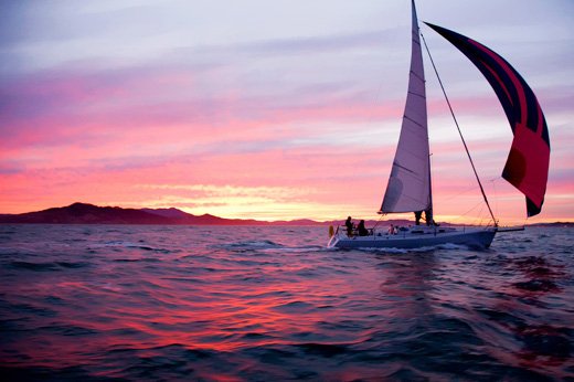 尚未佩妥剑,出门已江湖 愿历尽千帆,归来仍少年