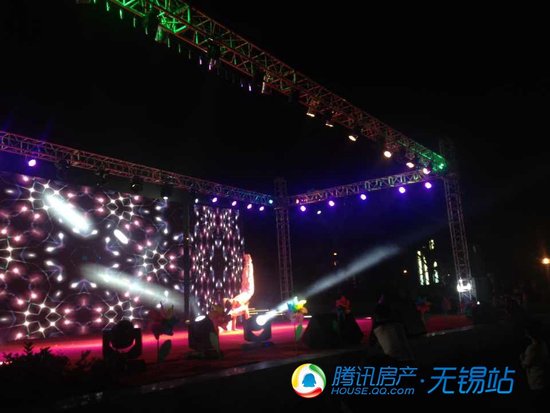 红豆香江豪庭:今夜映月湖公园,沸腾了!_频道-无锡