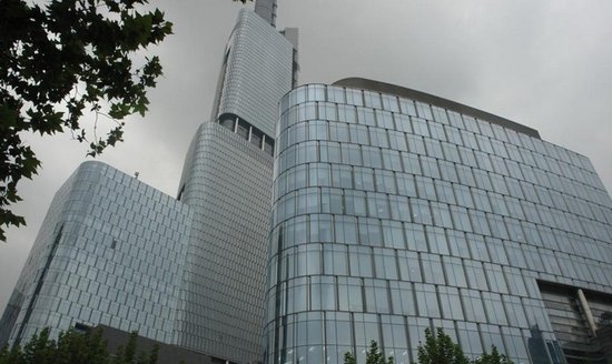 南京国企退房说易行难 奥体建设曾夺地王_频