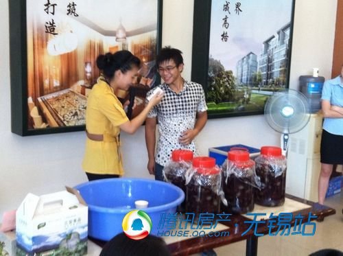 感受鸿山文化 明园星都缤纷夏日亲子酿葡萄酒